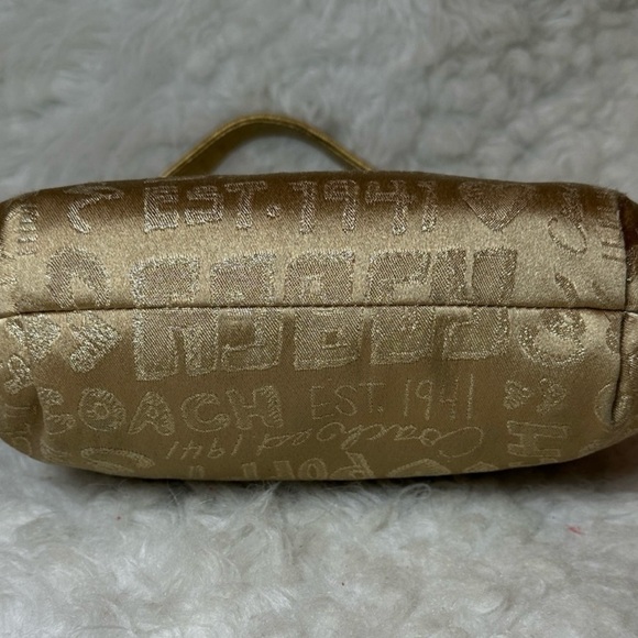 Coach Poppy Storypatch - Picture 7 of 16